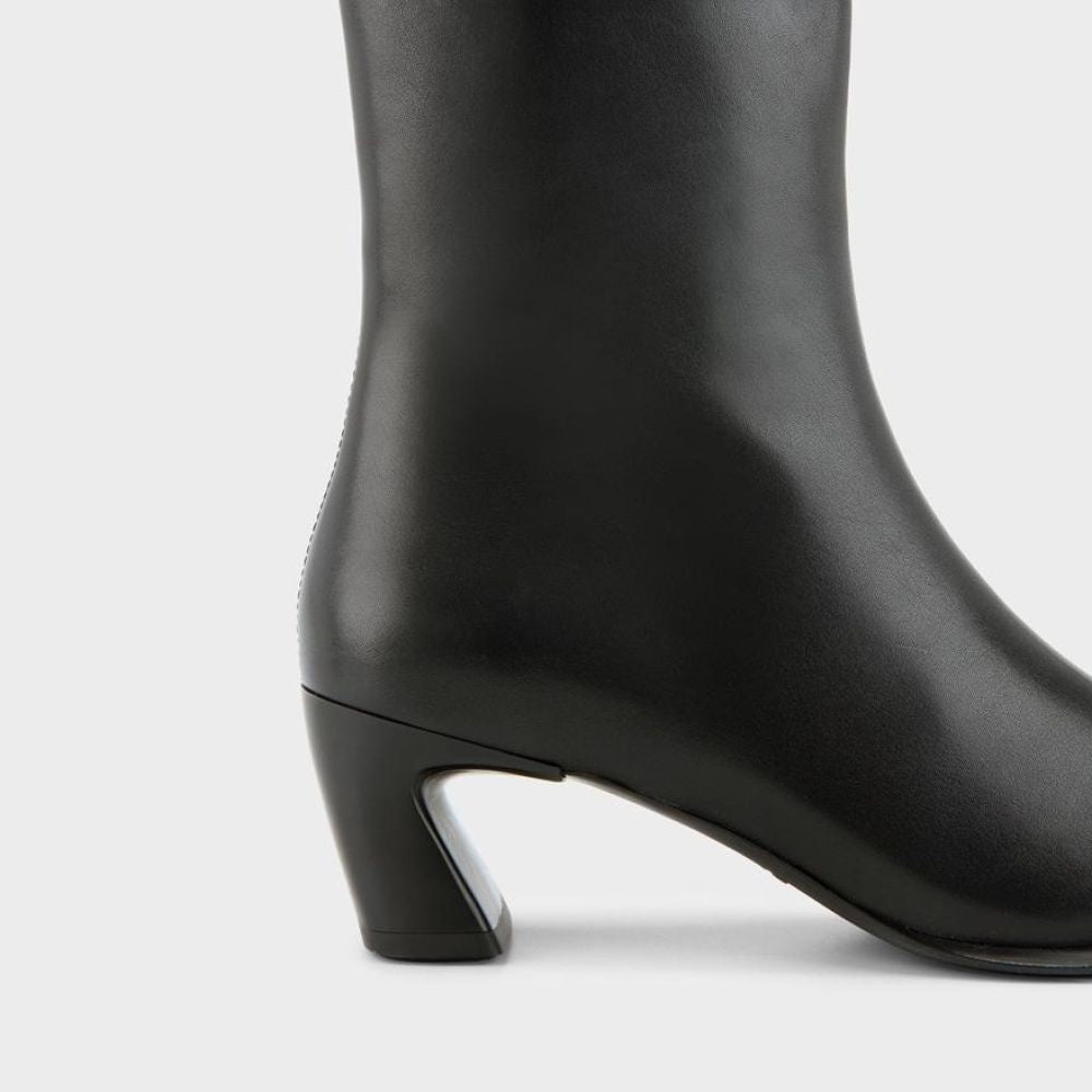 Vagabond Women's Ilona Ankle Boots in Black Leather - Getoutside Shoes