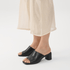 Vagabond Women's Piper Mules in Black Leather - Getoutside Shoes