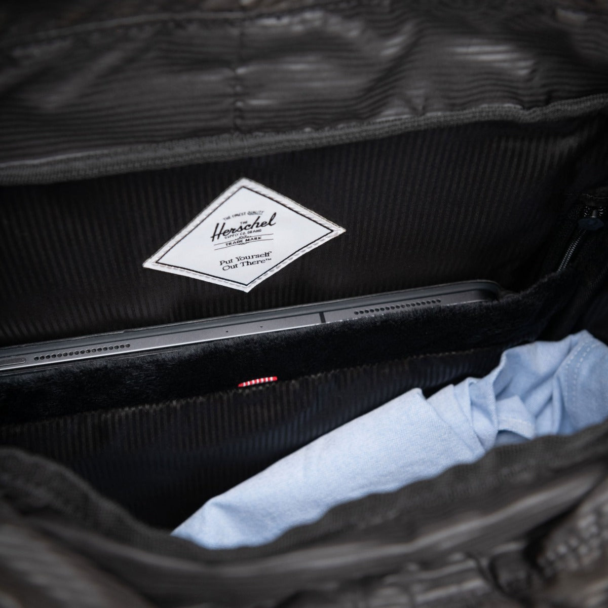 Herschel Little America Backpack | Mid-Volume