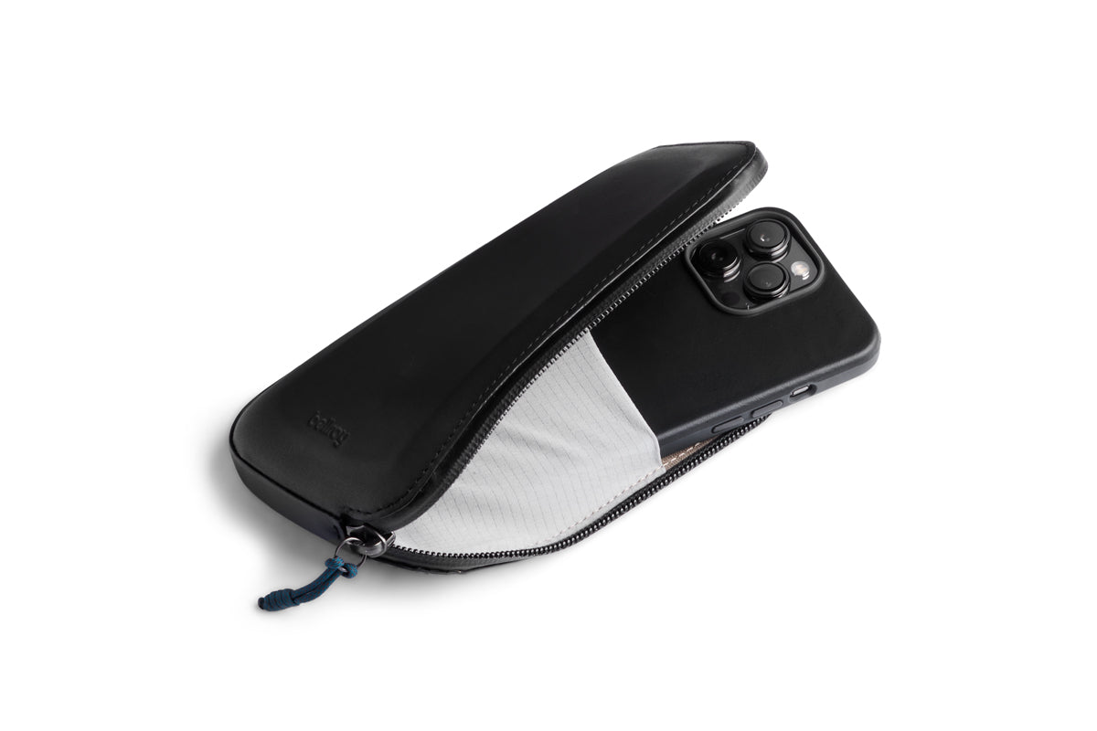 Bellroy All-Conditions Phone Pocket Plus